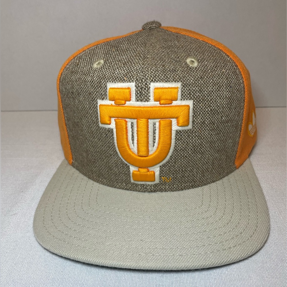 Tennessee Volunteers Adidas Throwback Snapback Hat - UT